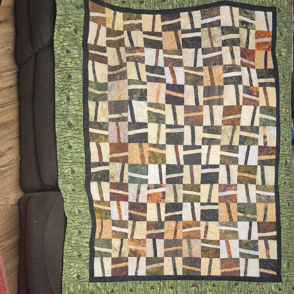 Patchwork Quilt with Green Border
